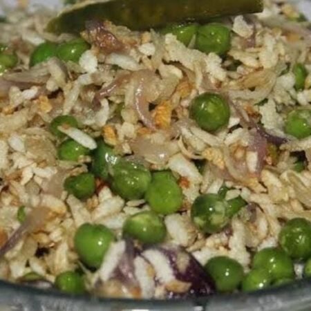 Fried Chewda Matar with Pyaaz