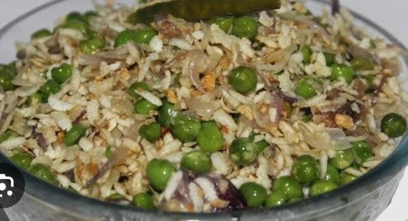 Fried Chewda Matar with Pyaaz