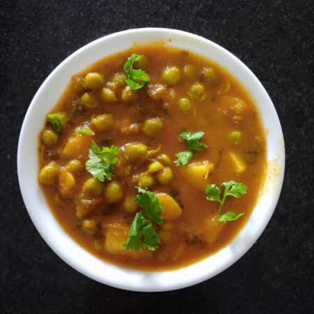 Aloo Matar Combo( Served with Paratha or Rice)