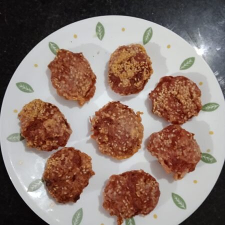 Veg Cutlet (Beetroot) 6 pc with Chutney Salad