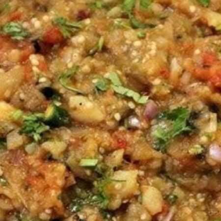 Baingan bharta and Dal with 3 Chapati