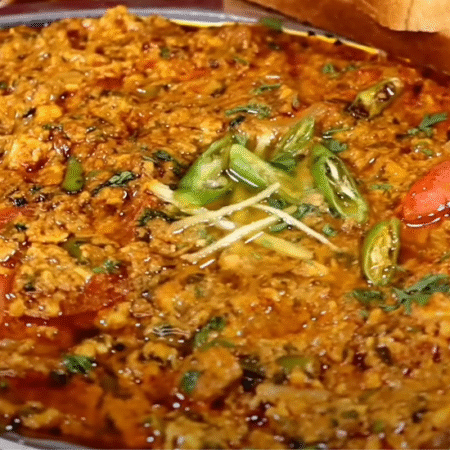 Amritsari Paneer Bhurji with 3 Paratha or 4 Chapati