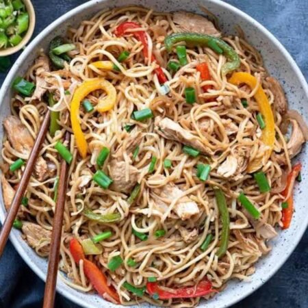 Chicken Hakka Noodles - Full - serves 2