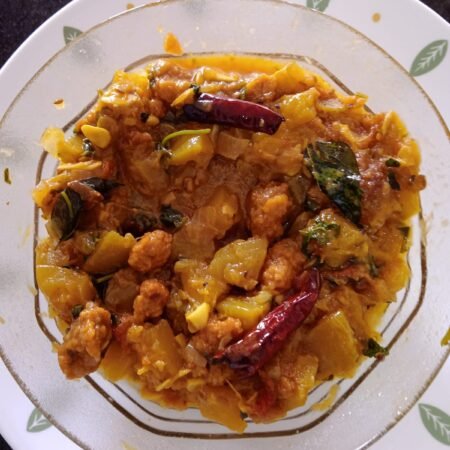 Kohra Badi Sabji with Paratha 3 / Poori 6